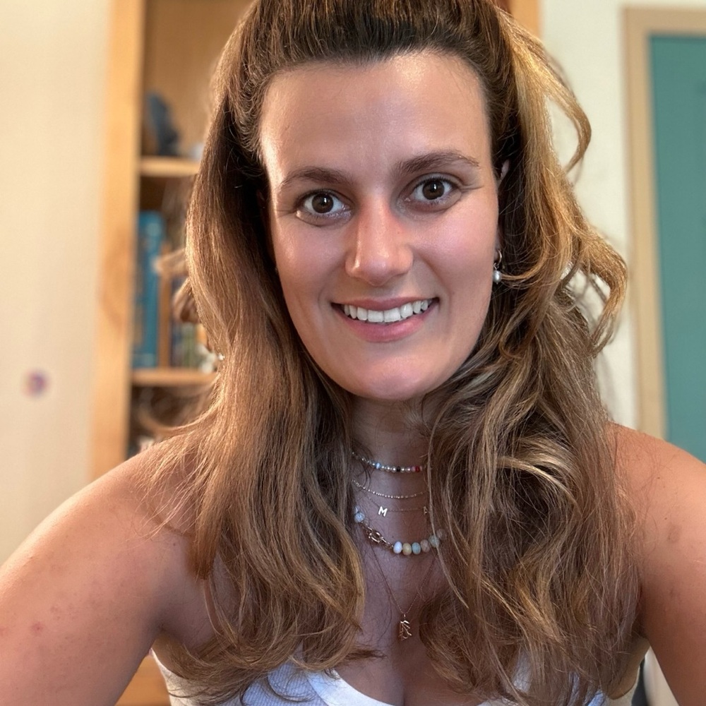 Meet your Posher, Isa